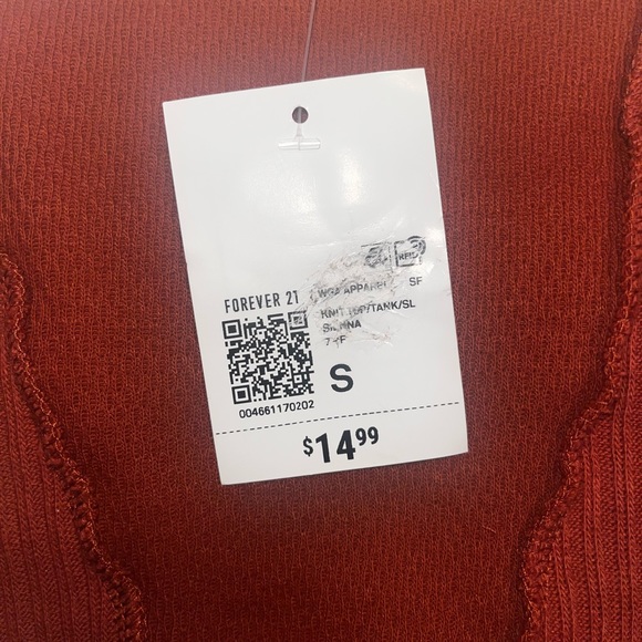 Forever 21 crop top / tank top. - Picture 2 of 3